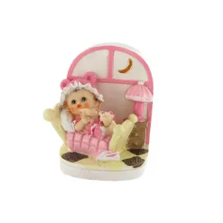 Bébé fille fenêtre Patisdécor
