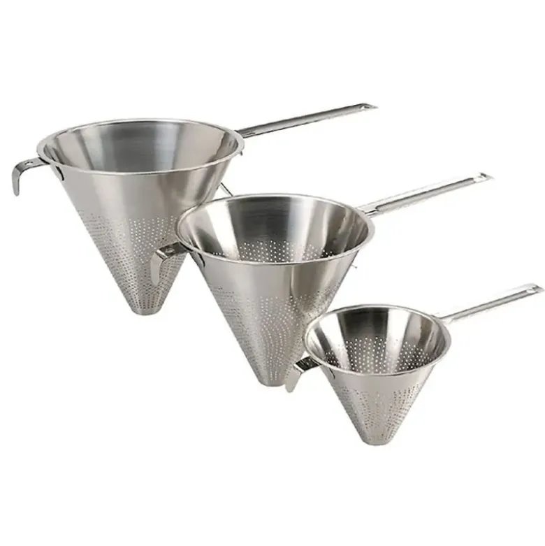 Chinois inox perforé - Ø 18 cm