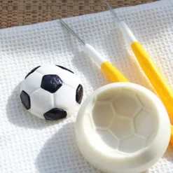 Découpoirs relief ballon de foot (x2)
