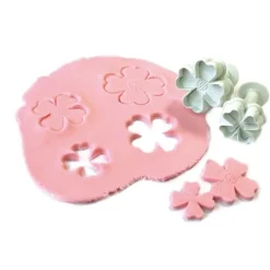 Lot de 3 découpoirs éjecteurs trèfles