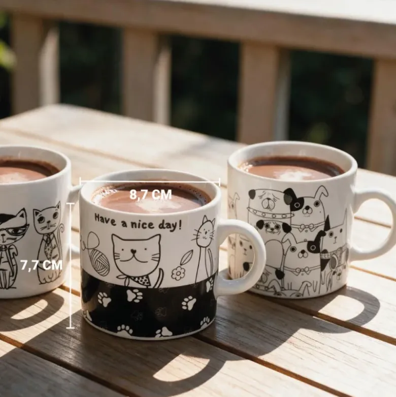 Lot de 4 tasses assorties thème "Chats et Chiens"