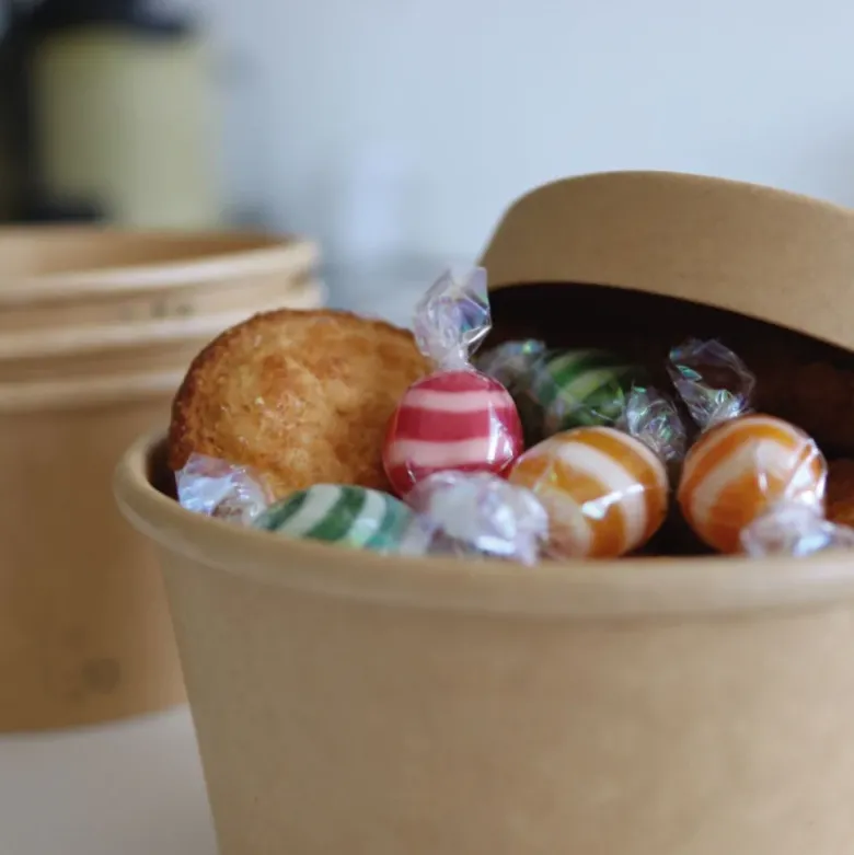 8 pots à glace 150 ml avec couvercle