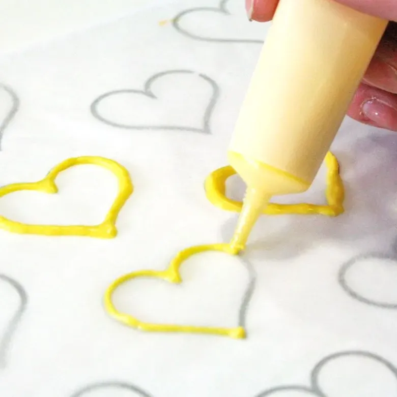 Stylo pâtissier jaune goût chocolat